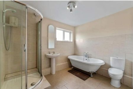 6 O'Neills Place, Church Road, Holywood, BT18 9BU - Photo 5