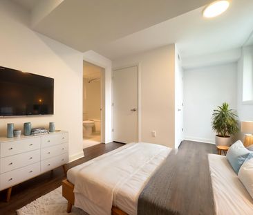 For Lease - 25 Fair Oaks Crescent Unit# B, South of Baseline to Kno... - Photo 3