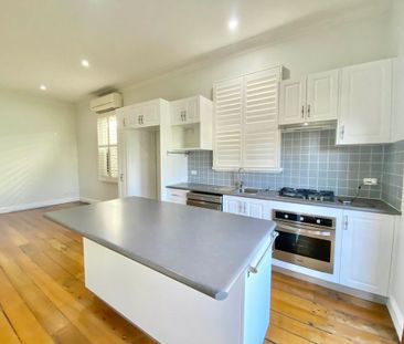 37 Laman Street, Cooks Hill - Photo 6