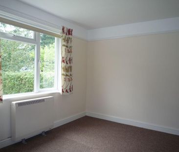 1 bedroom semi-detached bungalow to rent - Photo 3