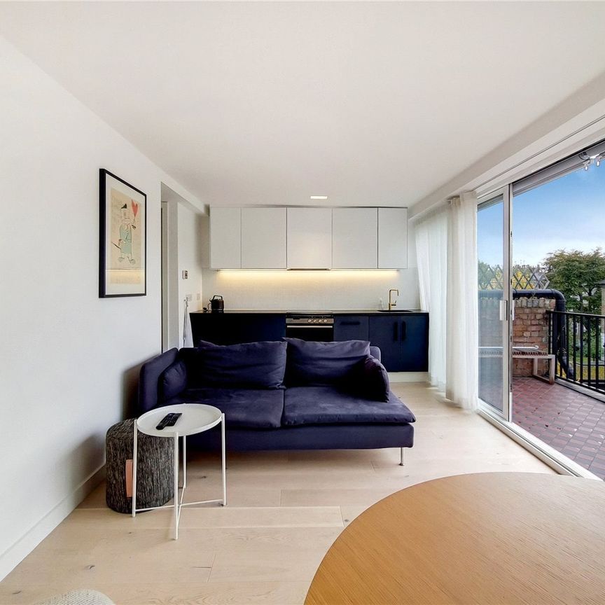 Rosslyn Hill, Hampstead, London, NW3 - Photo 1