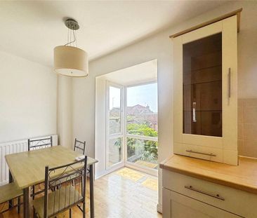 4 bedroom semi-detached house to rent - Photo 1