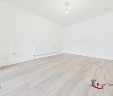 4 bedroom terraced house to rent - Photo 6