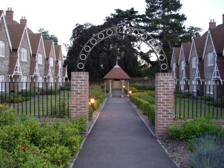 3 bedroom terraced house to rent - Photo 2