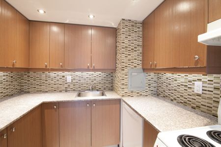 1975 Maisonneuve Blvd West - Photo 2