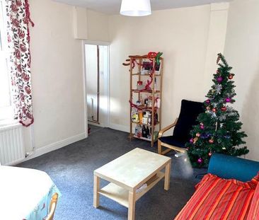 3 bedroom private hall to rent - Photo 6