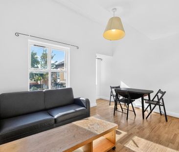 2 bedroom maisonette to rent - Photo 2
