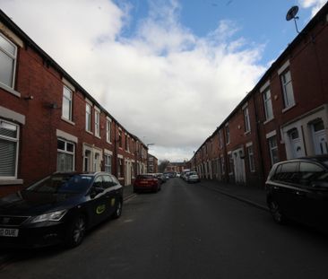 Bridge Road, Preston - Photo 1