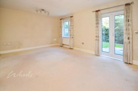 4 bedroom detached house to rent - Photo 2