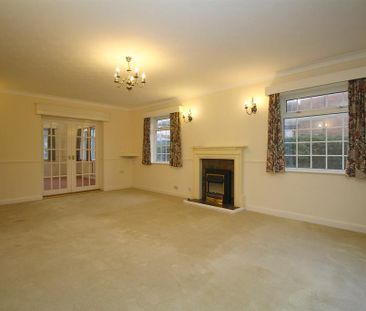 4 bedroom detached house to rent - Photo 2