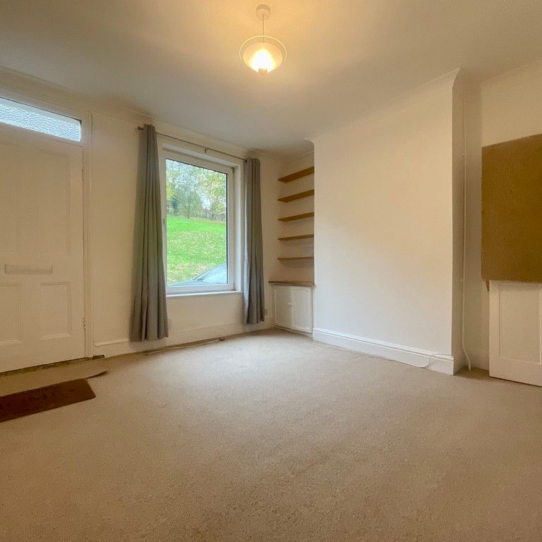 3 bedroom Mid Terraced House to let - Photo 1