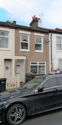 Lovely Two Bedroom House to Rent in Croydon Town Centre - Photo 1