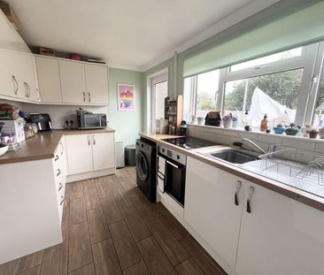 2 bedroom semi-detached house to rent - Photo 2