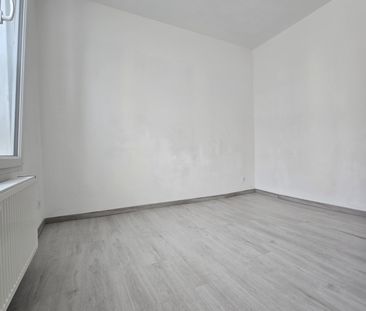 Location Maison 4 pièces 91m² LILLERS 62190 - Photo 4