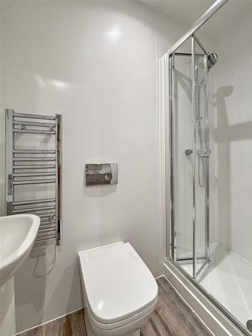 College Green, Bristol - Photo 5