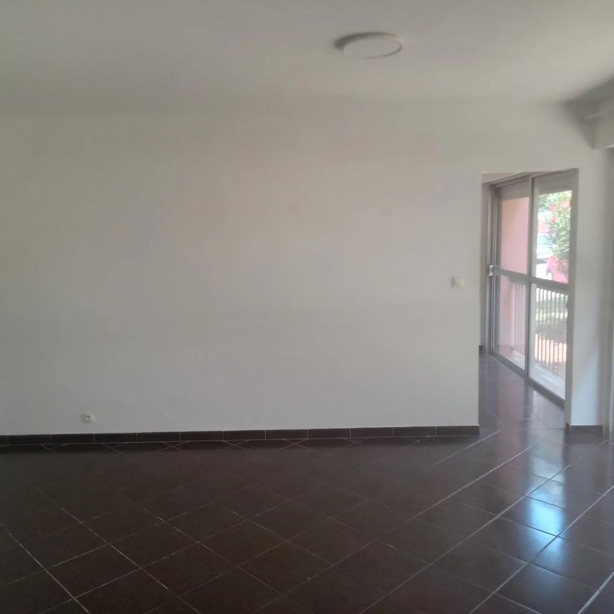 Location Appartement 4 pièces 76m² LES PENNES MIRABEAU 13170 - Photo 1