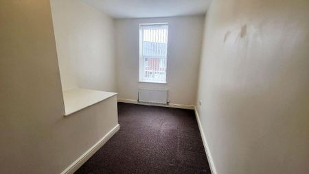 3 bedroom terraced house to rent - Photo 3