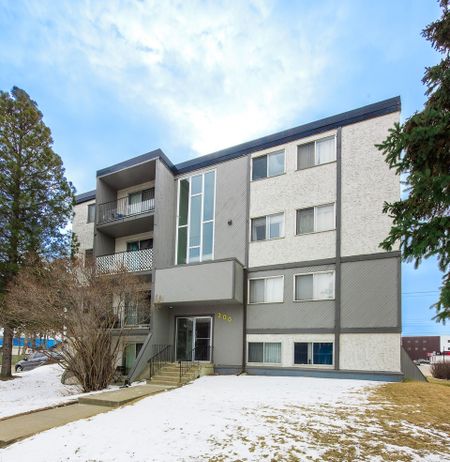 200 Church Road, SPRUCE GROVE, AB - Photo 2