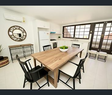 Fully renovated contemporary living at ultra convenient location!!! - Photo 4