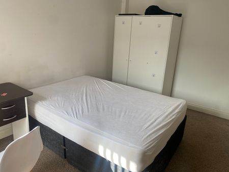 2 Bed Flat, Sangha Court, LE1 - Photo 4