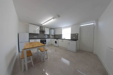 81 Royal Park Avenue, Leeds, LS6 1SJ - Photo 3