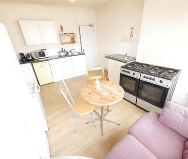 9 bedroom house share to rent - Photo 4