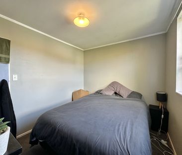 3-Bedroom Home in Upper Hutt - Photo 4