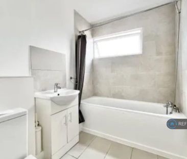 2 bedroom maisonette to rent - Photo 5