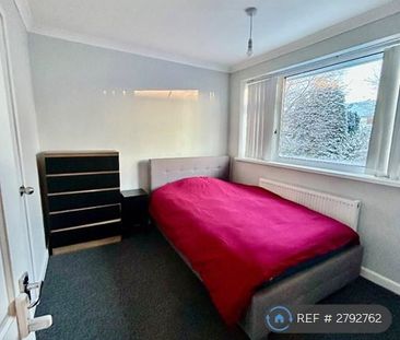 5 bedroom semi-detached house to rent - Photo 5