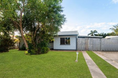 39 Whitsunday Drive, Kirwan - Photo 3