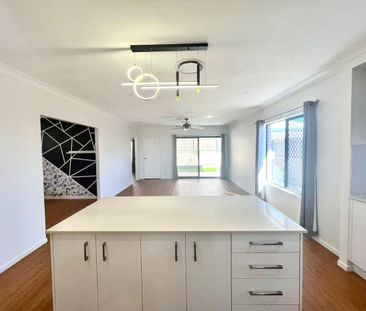 4 Bedroom House For Rent - 2 Foliage St, Greenbank QLD 4124 - Photo 2