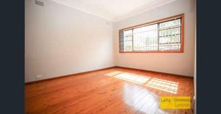 Spacious 3 Bedroom Family Home in a Quiet & Convenient Location - Photo 2