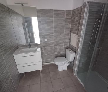 location Appartement T2 DE 41.3m² À CARRIERES SOUS POISSY - Photo 4