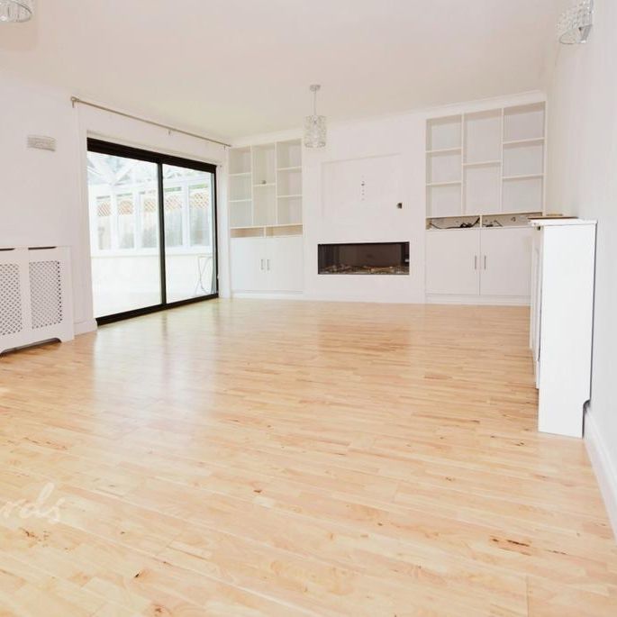 5 bedroom detached house to rent - Photo 1