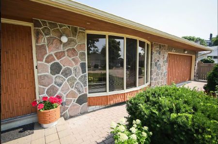 For Lease - 1 Cotillion Court, Toronto, Ontario - Photo 3