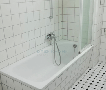 2-Zimmerwohnung im Dachgeschoss in der Paulstadt, Einbauküche, Abst... - Photo 1