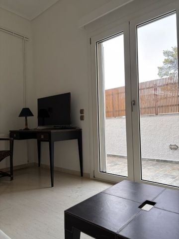 Ενοικίαση κατοικίας, 112 τ.μ., Καλύβια Θορικού, 900 € - Photo 3