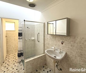 Charming & Convenient One-Bedroom Haven - Photo 1