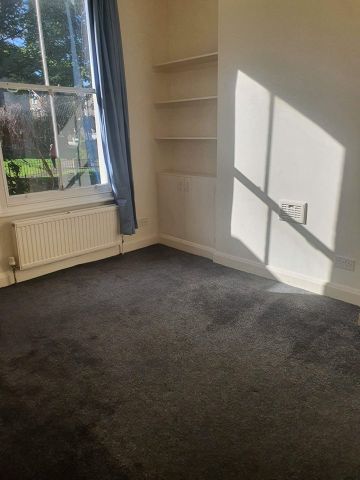 2 Bed Flat, Thornfield Road, W12 - Photo 3