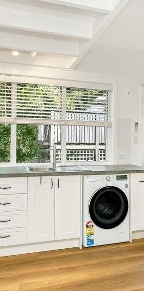 Loft Style Granny Flat - Water, Gas and Electricity included in Rent - Photo 1