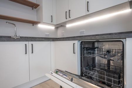 2 bedroom apartment to rent - Photo 5