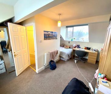 4 bedroom terraced house to rent - Photo 4