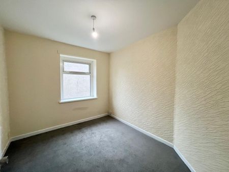 North Clive Street, Cardiff, Grangetown - Photo 4