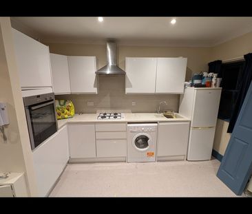 1 Bed Flat, Broad Street, BN2 - Photo 4