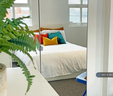 1 bedroom in a house share to rent - Photo 5