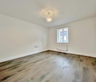 3 bedroom detached house to rent - Photo 2