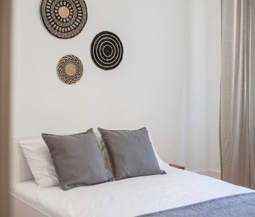 Calçada do Marquês de Abrantes, Lisbon, Lisbon 1200-163 - Photo 6