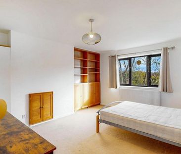 3 bedroom apartment to rent - Photo 4