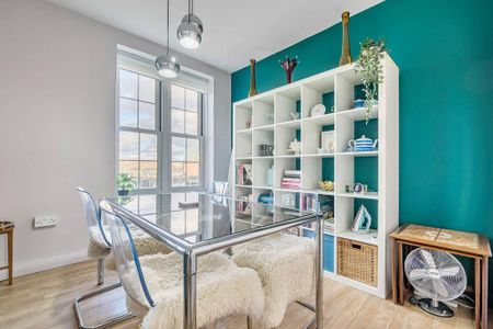 2 bedroom flat to rent - Photo 4