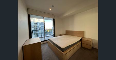 Fully Furnished One Bedroom Plus Study Apartment. Not Parking - Photo 4